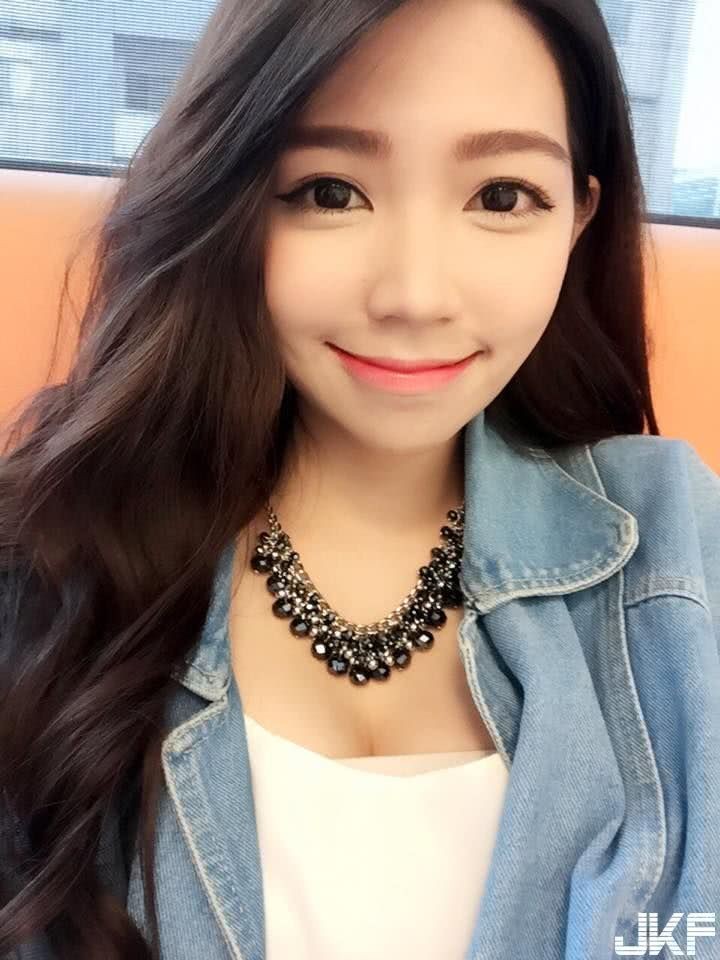 曾智希个人资料写真作品