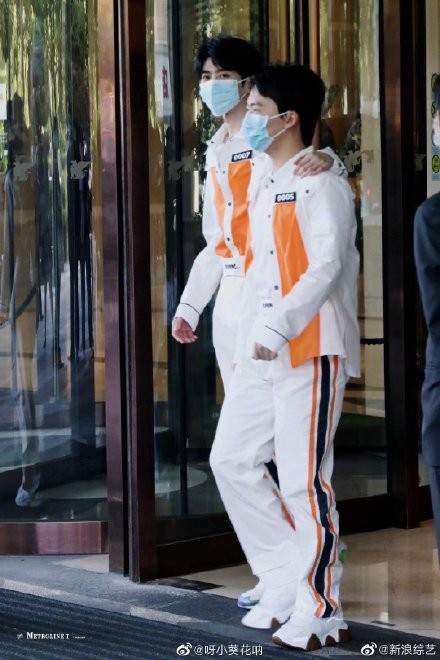 奔跑吧路透蔡徐坤郭麒麟搭肩，这季跑男帅哥不少