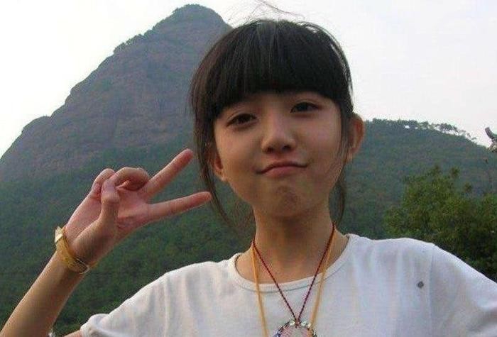 女孩因P图一夜全网爆红,你还记得曾经的贴吧剪刀手女神吗?