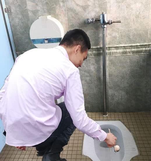 女孩因P图一夜全网爆红,你还记得曾经的贴吧剪刀手女神吗?