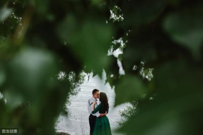 ​爱上一个不该爱的人怎么办，爱上一个不该爱的人