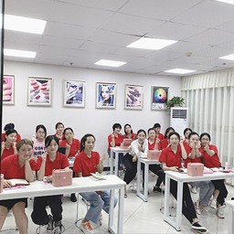 学美容学费一般大概多少钱：美容学校学费要多少钱 学美容学费一般多少