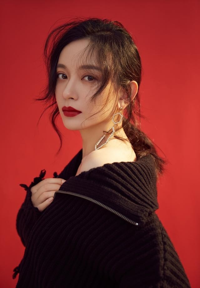 邹承恩赖猫的狮子倒影(赖猫的狮子倒影) 邹承恩 狮子 第7张