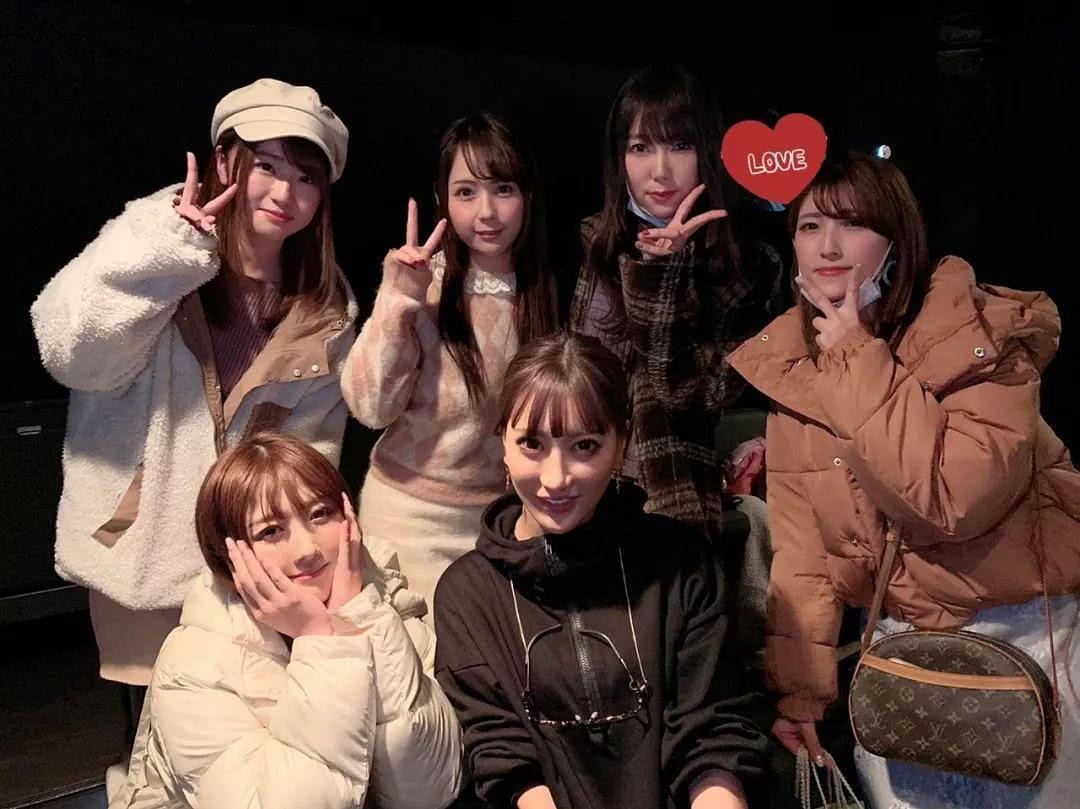 森泽佳奈个人资料写真作品