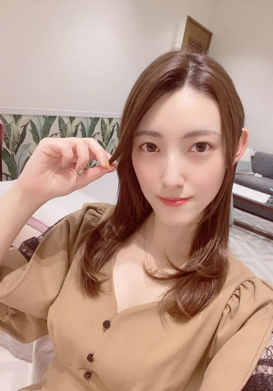 森泽佳奈个人资料写真作品