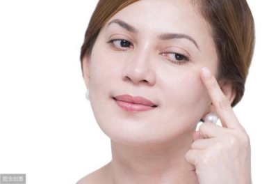 ​眼部精华和眼霜的区别（眼霜和眼部精华的这3点区别）