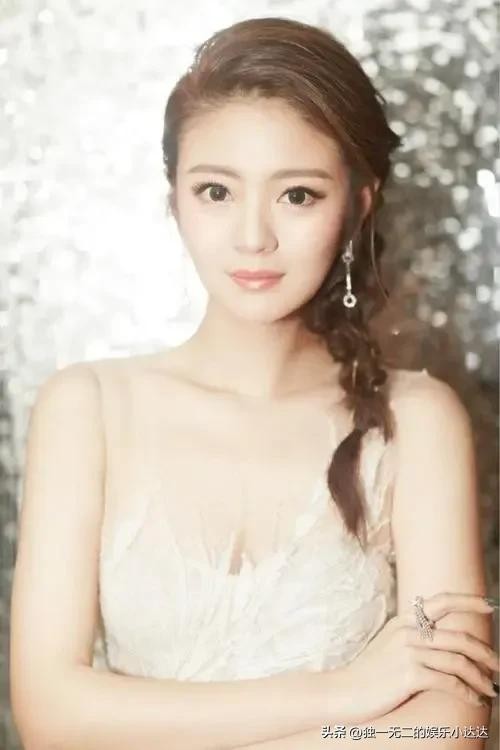 安以轩最新照片(时尚教主安以轩近照)