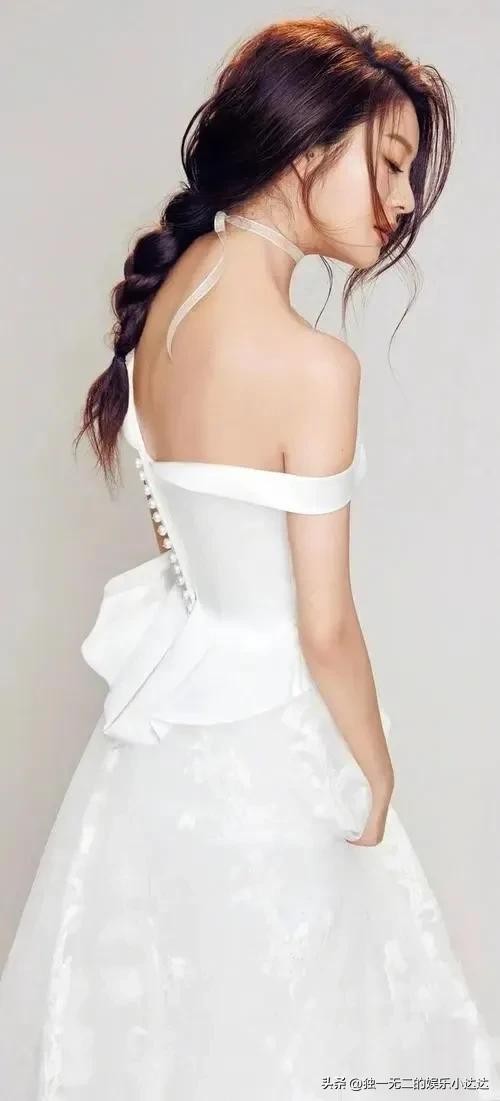 安以轩最新照片(时尚教主安以轩近照)