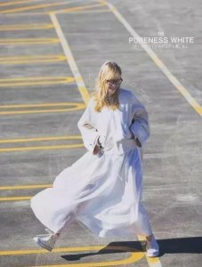 ​今年服装流行什么颜色(今年流行色是什么颜色衣服)