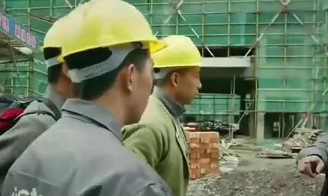 学建筑的男生身边女生资源少