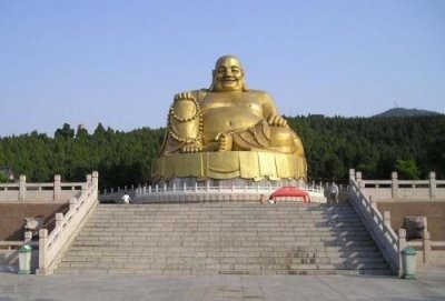 ​济南市三大名胜之一，古称舜耕山，如今是佛教圣地