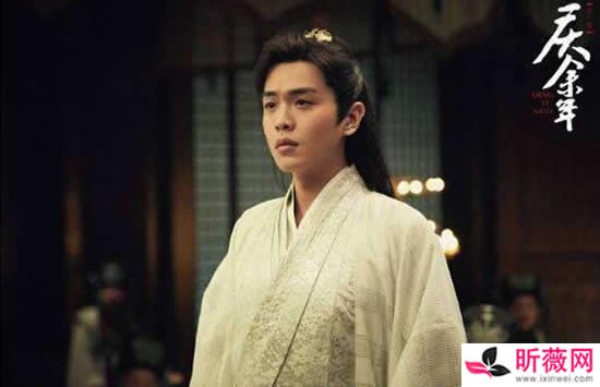 白雪是杨坤前女友吗?杨坤郭采洁是什么关系