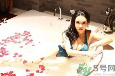 ​浴室滑倒怎么办?防止浴室滑倒的办法