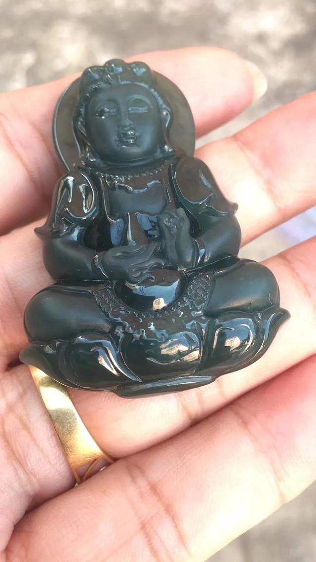 翡翠什么是危料?（为什么很多人认为危料不是翡翠）(6)