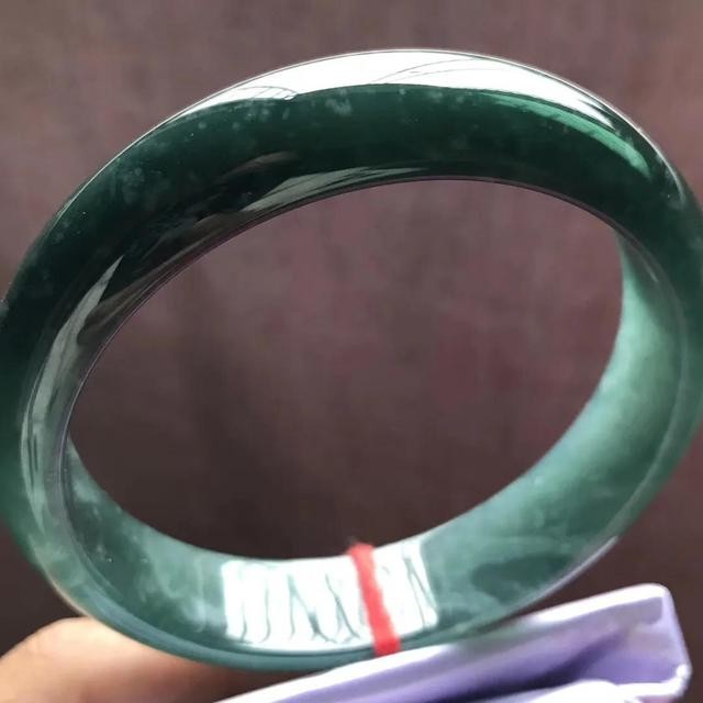 翡翠什么是危料?（为什么很多人认为危料不是翡翠）(5)