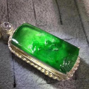 ​翡翠什么是危料?（为什么很多人认为危料不是翡翠）