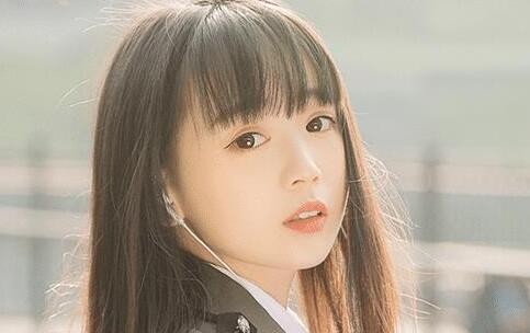 女生不喜欢你所以不粘你