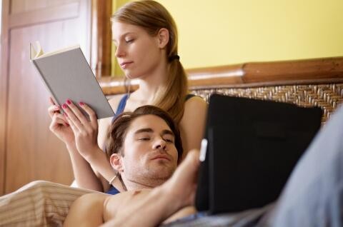 女生喜欢你才黏你