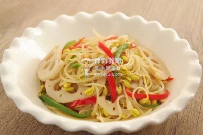 ​黄豆芽炒藕怎么做（健脾开胃清炒豆芽藕片教程）