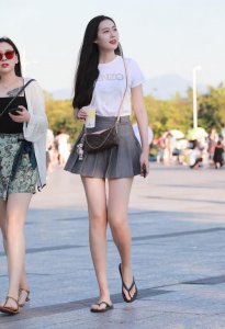 ​如何搭配短裙（搭配的技巧是什么）