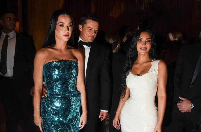 水果姐回应未婚夫看卡戴珊屁股:我同意了