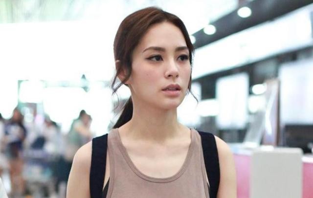 陈冠希艳门事件女主角（和陈冠希拍照女星坐牢离婚)