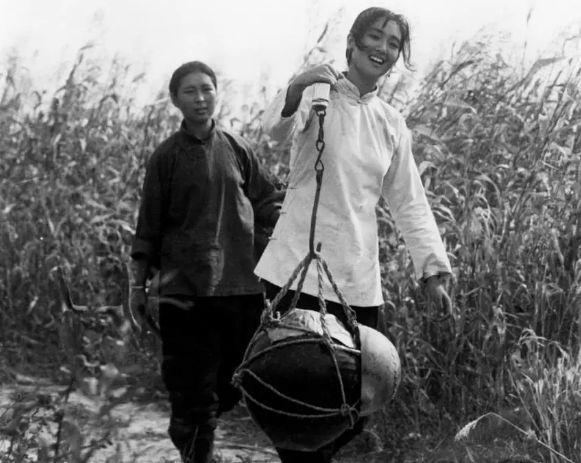 巩俐凭什么能刚金马奖?