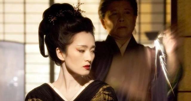 巩俐凭什么能刚金马奖?