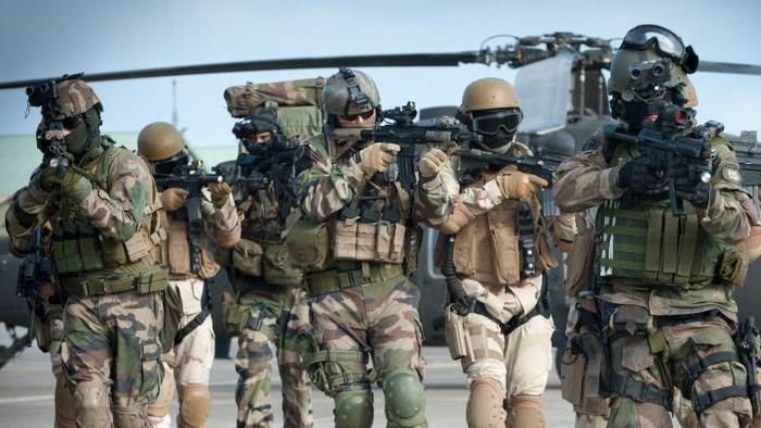 《真正男子汉》王威退伍，他却战死沙场，网友：为中国军人点赞