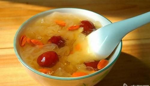 银耳汤的热量高不高