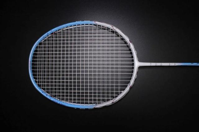 尤尼克斯十大经典羽毛球拍（盘点今年5大热门羽毛球拍）(5)