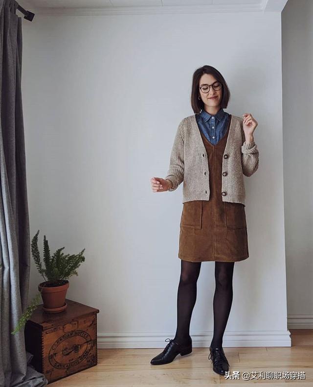 毛衣小开衫的新穿法(一件毛衣10种穿法)(4)