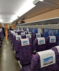 ​高铁如何找到自己的车厢，高铁进站前如何准确的找到几号车厢？