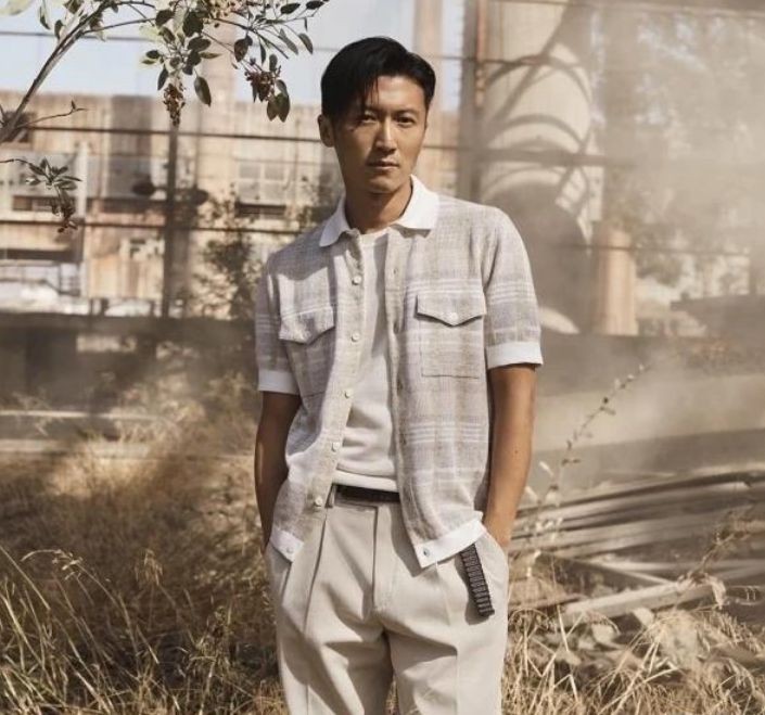 谢霆锋罕拍杂志大片