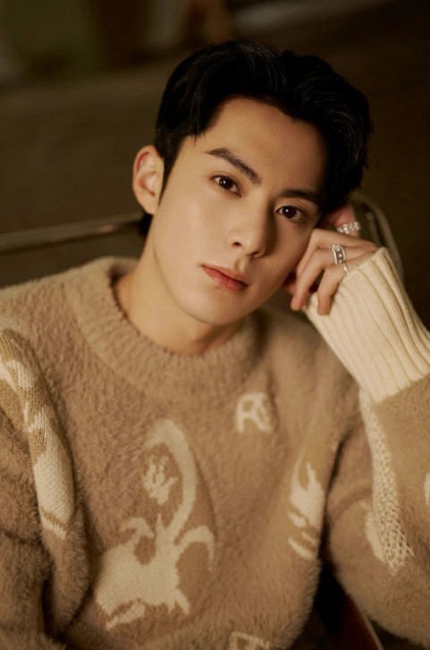 王鹤棣白鹿以爱为营今日开机 一把子期待了！