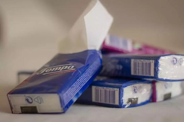 香港十大著名特产(最正宗的香港特产是这包餐巾纸)(2)