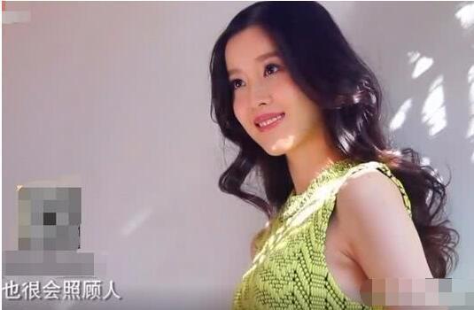 奶茶妹妹章泽天和刘强东相差多少(你为什么嫁给刘强东)(5)