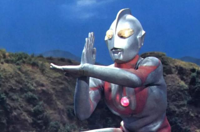 最帅的奥特曼前十名黑暗赛罗(日本评选最帅之奥特曼)(5)