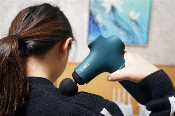 筋膜枪对肩周炎有效果吗 筋膜枪对颈椎病有用吗 筋膜枪对肩周炎有效果吗 筋膜枪对颈椎病有用吗