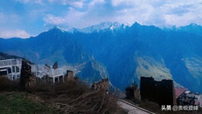 ​浮云游子意，落日故人情