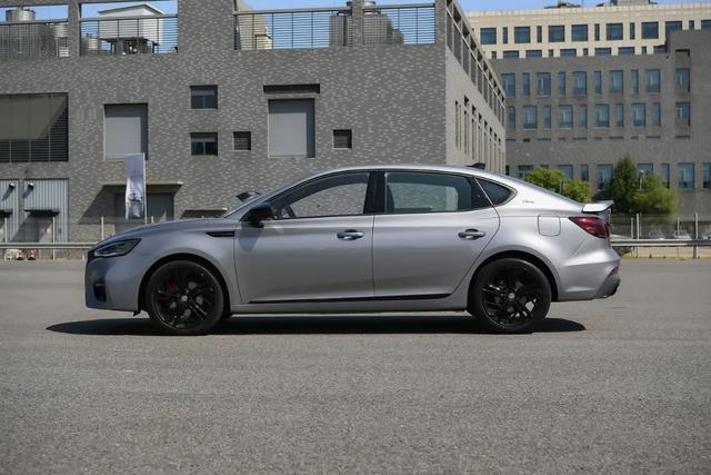 名爵6最低配试驾（名爵6试驾实测6.7秒破百）(5)