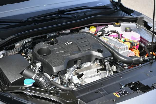 名爵6最低配试驾（名爵6试驾实测6.7秒破百）(21)