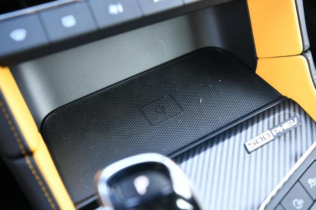 名爵6最低配试驾（名爵6试驾实测6.7秒破百）(16)