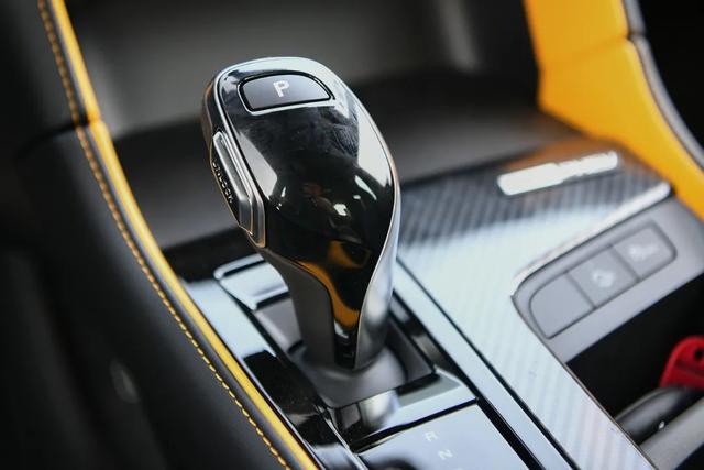 名爵6最低配试驾（名爵6试驾实测6.7秒破百）(22)