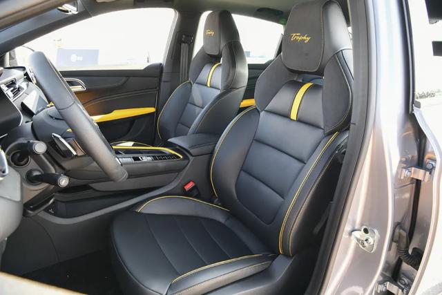 名爵6最低配试驾（名爵6试驾实测6.7秒破百）(18)