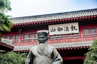 ​柴文意背景有多强？整个宋朝无人敢惹，连包拯都不敢铡