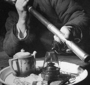 ​常见的吸毒方法 吸毒的工具