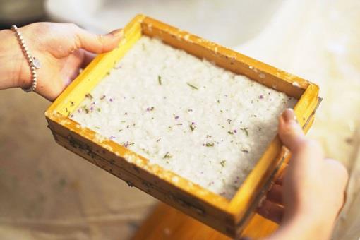 手工造纸的工艺在中国还有传承吗