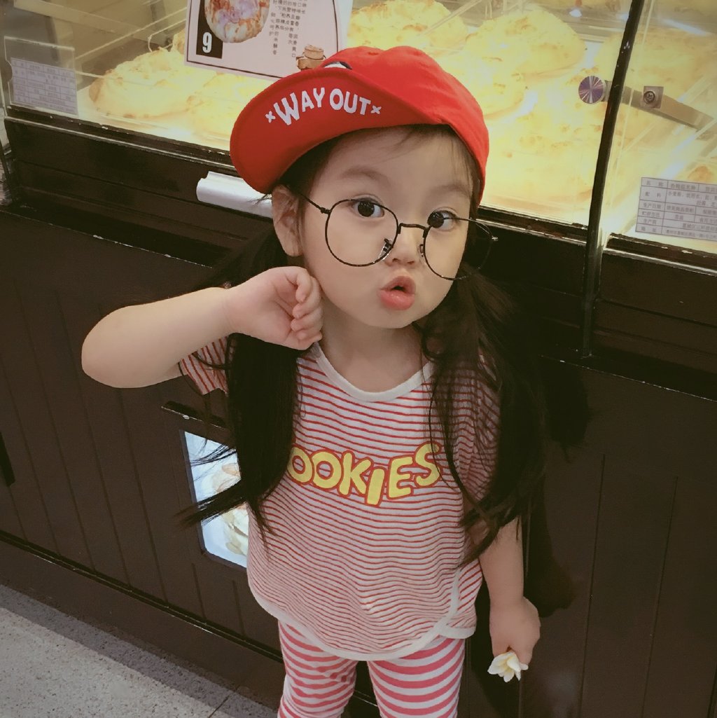 阿拉蕾亲生父母是谁?阿拉蕾凄惨身世家庭背景大曝光