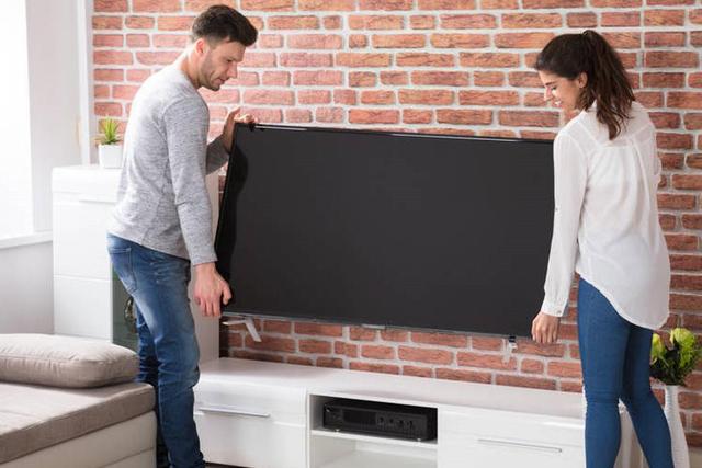 电视机怎么挑选质量好（内行人挑选电视机原来是从这几方面来看）(8)